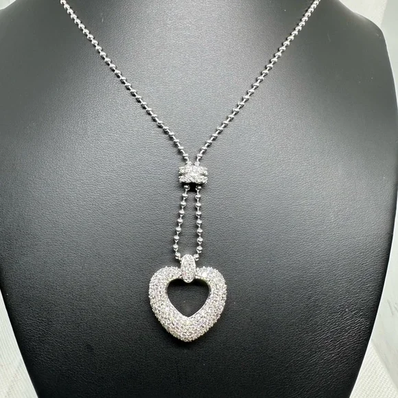 BEAUTIFUL DAZZLING HEART NECKLACE - Picture 4 of 4